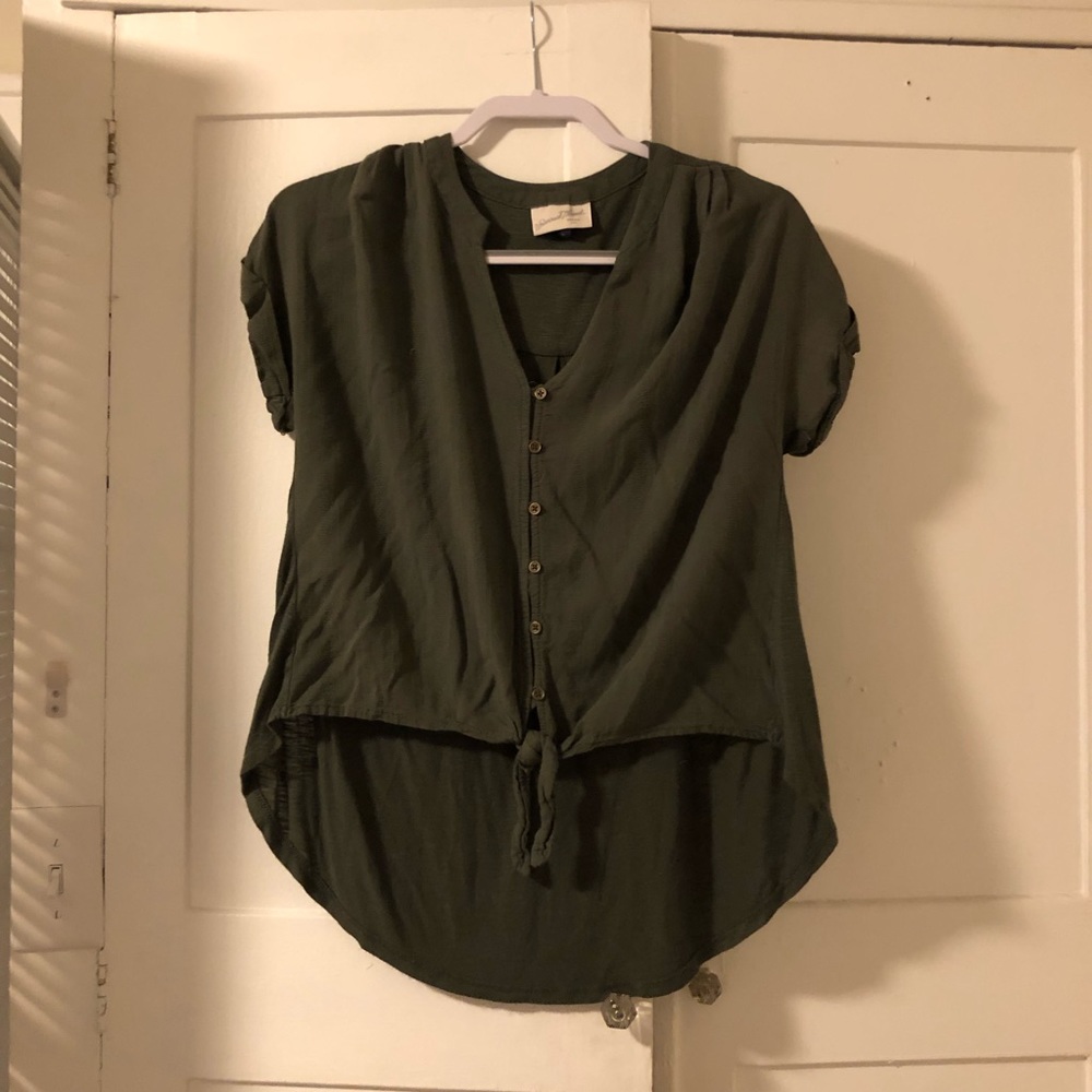 Universal Thread tie front shirt